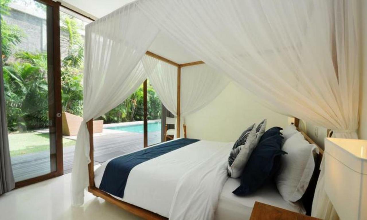 Beach Axis Villa, Seminyak Exterior photo